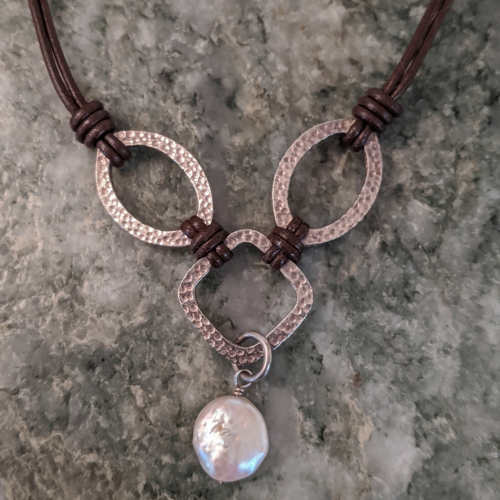 Silpada freshwater pearl necklace